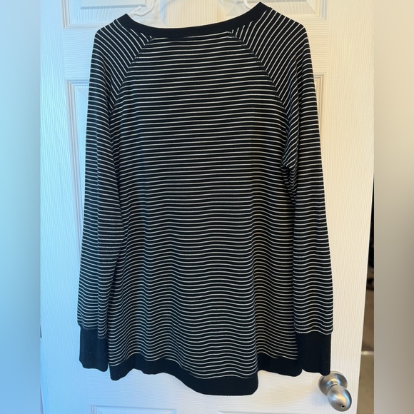 Danskin sweater - Picture 3 of 3